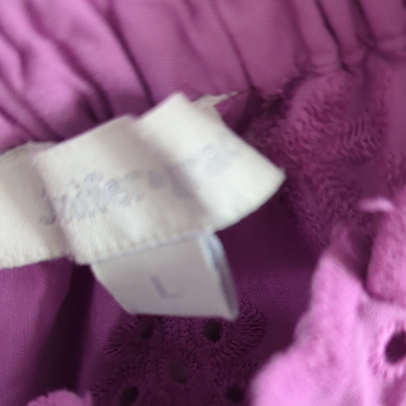 Chic Purple Eyelet Blouse - Picture 2 of 5